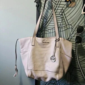 Michael Kors |  Slouchy Leather Beige Tote Bag